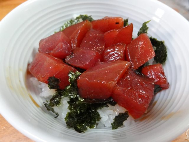 まぐろ丼